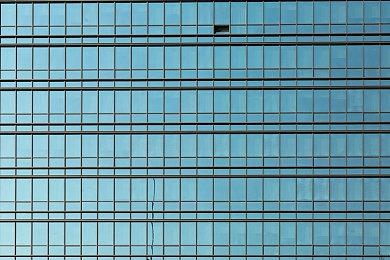 《死或生：女神假期》新女神蒂娜登场 前凸后翘身材火辣